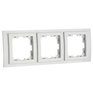 Larissa Тройна Рамка Бял
